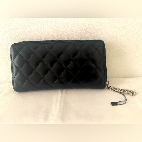 Chanel Cambon Calf Leather Zippy Wallet w/COA - Picture 4 of 17